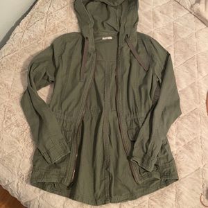 Maurices cute hooded army green jacket new condition